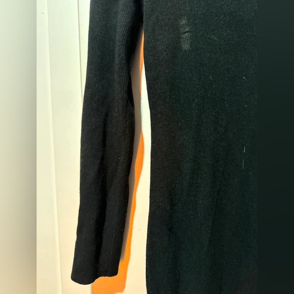 Elegant Black Bodycon Dress - Picture 4 of 4